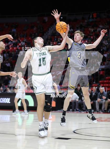 Thumbnail 2 in Bonneville vs. Olympus (UHSAA 5A Semifinal) photogallery.