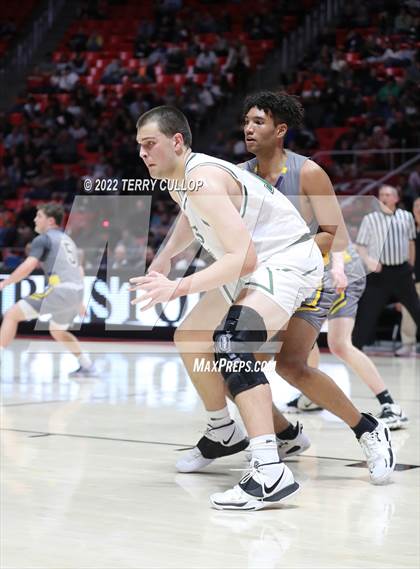 Thumbnail 3 in Bonneville vs. Olympus (UHSAA 5A Semifinal) photogallery.
