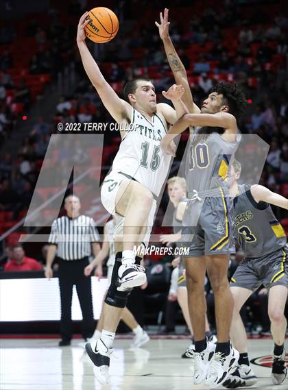 Thumbnail 3 in Bonneville vs. Olympus (UHSAA 5A Semifinal) photogallery.