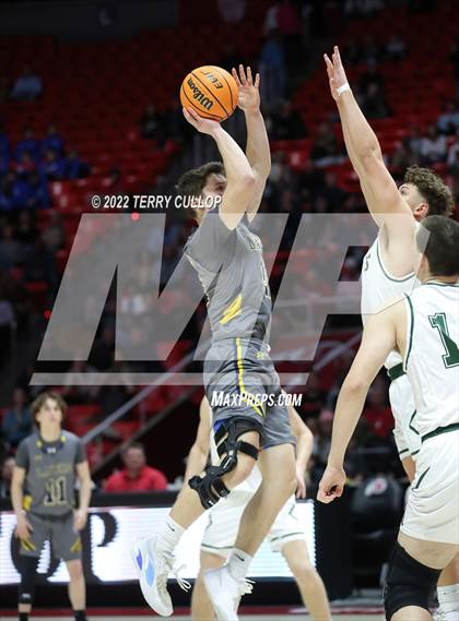 Thumbnail 3 in Bonneville vs. Olympus (UHSAA 5A Semifinal) photogallery.