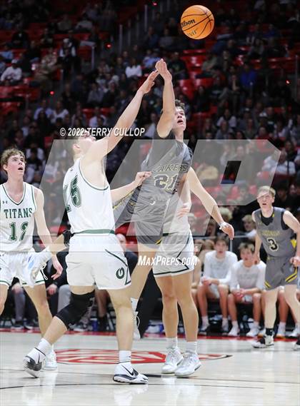 Thumbnail 1 in Bonneville vs. Olympus (UHSAA 5A Semifinal) photogallery.