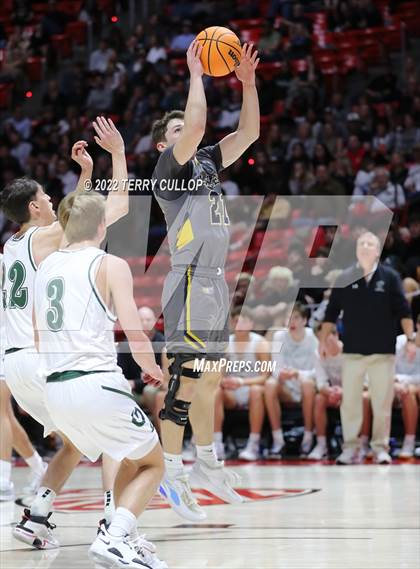 Thumbnail 1 in Bonneville vs. Olympus (UHSAA 5A Semifinal) photogallery.