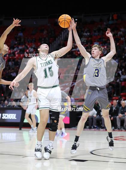Thumbnail 1 in Bonneville vs. Olympus (UHSAA 5A Semifinal) photogallery.