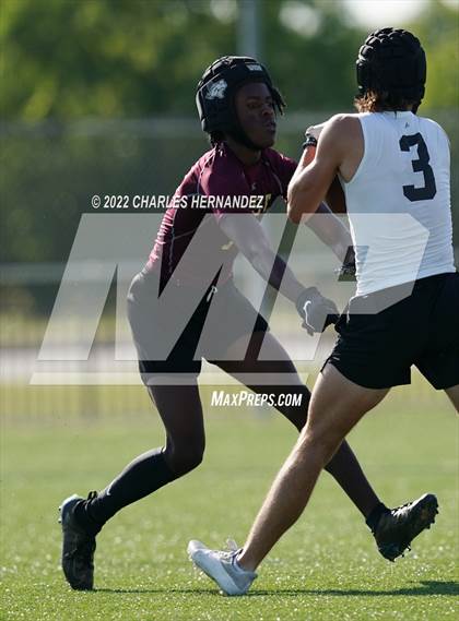 Thumbnail 2 in Johnson vs Magnolia West (Texas 7 on 7 State Qualifier) photogallery.