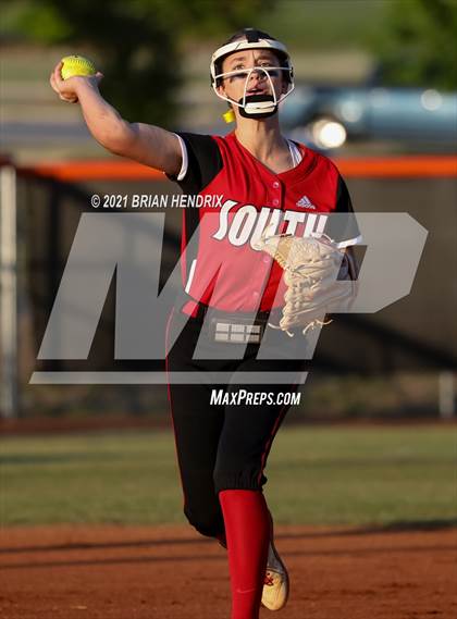 Thumbnail 1 in South Stanly vs. Camden County (NCHSAA 1A Final, Game 1) photogallery.