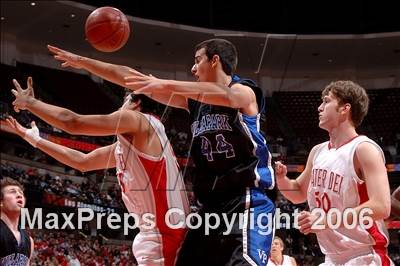 Thumbnail 1 in Mater Dei vs Villa Park (SS DIIAA Final) photogallery.