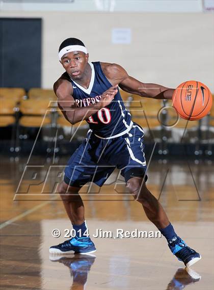 Thumbnail 3 in Florida Air Academy vs. Wayne (City of Palms Classic) photogallery.