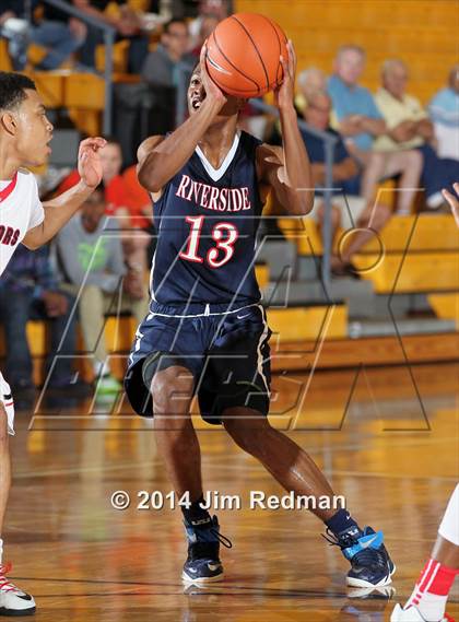Thumbnail 1 in Florida Air Academy vs. Wayne (City of Palms Classic) photogallery.