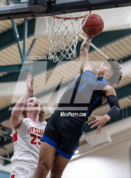 Thumbnail 1 in Capital Christian vs. Jesuit (Simply Showdown) photogallery.