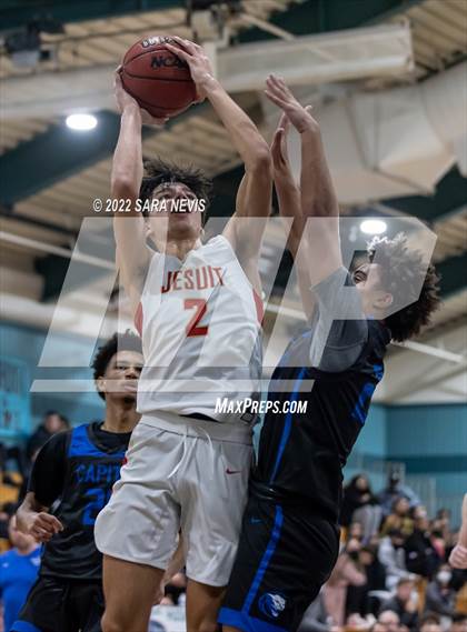 Thumbnail 3 in Capital Christian vs. Jesuit (Simply Showdown) photogallery.