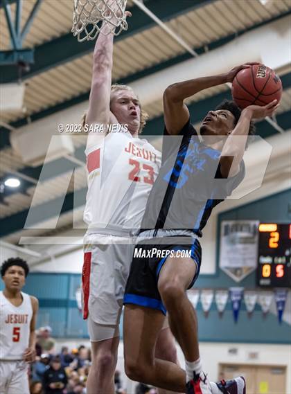 Thumbnail 1 in Capital Christian vs. Jesuit (Simply Showdown) photogallery.