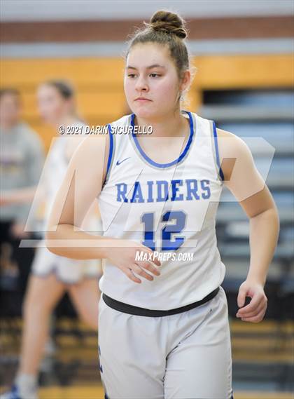 Thumbnail 1 in Caruthers vs. Sunrise Mountain (Nike Tournament of Champions) photogallery.