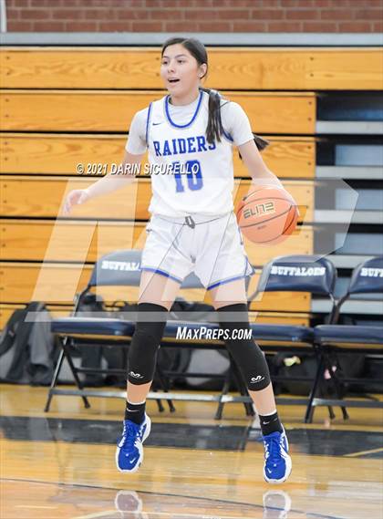 Thumbnail 2 in Caruthers vs. Sunrise Mountain (Nike Tournament of Champions) photogallery.