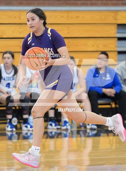 Thumbnail 3 in Caruthers vs. Sunrise Mountain (Nike Tournament of Champions) photogallery.