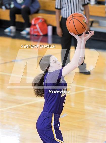 Thumbnail 3 in Caruthers vs. Sunrise Mountain (Nike Tournament of Champions) photogallery.