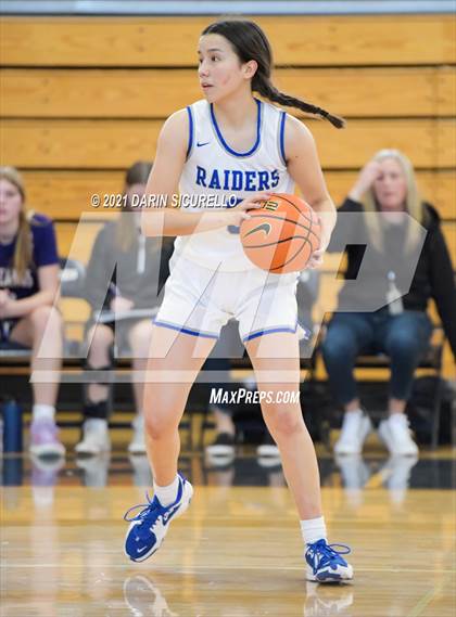 Thumbnail 3 in Caruthers vs. Sunrise Mountain (Nike Tournament of Champions) photogallery.