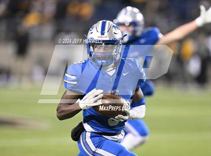 Thumbnail 1 in Archbishop Moeller vs. Olentangy Liberty (OHSAA Division 1 Final) photogallery.