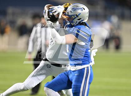 Thumbnail 1 in Archbishop Moeller vs. Olentangy Liberty (OHSAA Division 1 Final) photogallery.