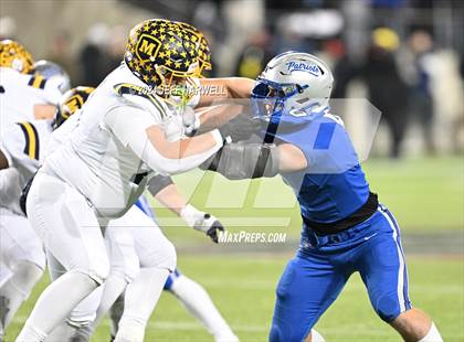 Thumbnail 1 in Archbishop Moeller vs. Olentangy Liberty (OHSAA Division 1 Final) photogallery.
