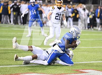 Thumbnail 3 in Archbishop Moeller vs. Olentangy Liberty (OHSAA Division 1 Final) photogallery.