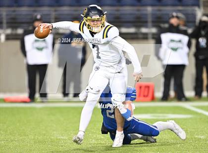 Thumbnail 2 in Archbishop Moeller vs. Olentangy Liberty (OHSAA Division 1 Final) photogallery.
