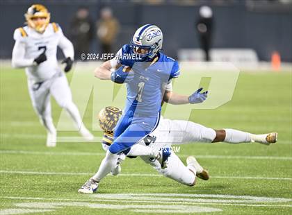 Thumbnail 2 in Archbishop Moeller vs. Olentangy Liberty (OHSAA Division 1 Final) photogallery.