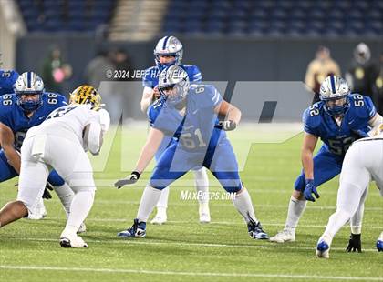 Thumbnail 1 in Archbishop Moeller vs. Olentangy Liberty (OHSAA Division 1 Final) photogallery.