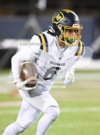 Thumbnail 3 in Archbishop Moeller vs. Olentangy Liberty (OHSAA Division 1 Final) photogallery.