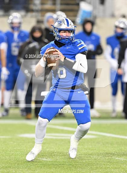 Thumbnail 1 in Archbishop Moeller vs. Olentangy Liberty (OHSAA Division 1 Final) photogallery.