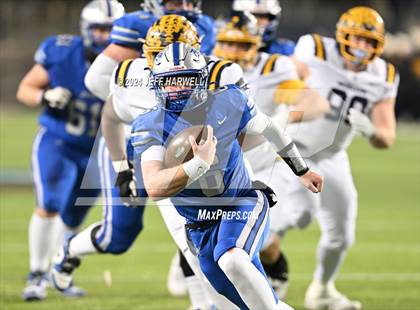 Thumbnail 3 in Archbishop Moeller vs. Olentangy Liberty (OHSAA Division 1 Final) photogallery.