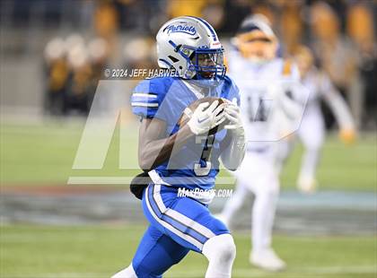Thumbnail 3 in Archbishop Moeller vs. Olentangy Liberty (OHSAA Division 1 Final) photogallery.