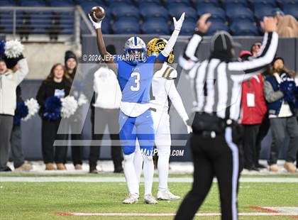 Thumbnail 1 in Archbishop Moeller vs. Olentangy Liberty (OHSAA Division 1 Final) photogallery.