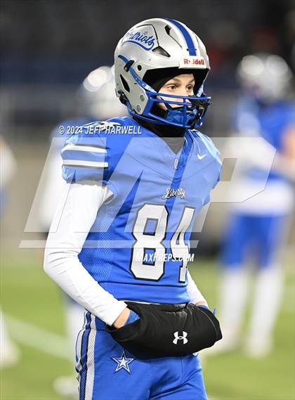 Thumbnail 2 in Archbishop Moeller vs. Olentangy Liberty (OHSAA Division 1 Final) photogallery.