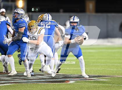 Thumbnail 3 in Archbishop Moeller vs. Olentangy Liberty (OHSAA Division 1 Final) photogallery.