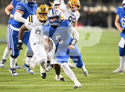 Thumbnail 2 in Archbishop Moeller vs. Olentangy Liberty (OHSAA Division 1 Final) photogallery.