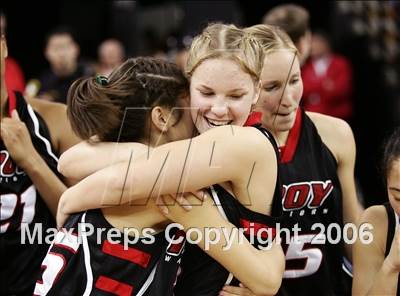 Thumbnail 1 in Troy vs. Cardondelet (CIF State D2 Final) photogallery.