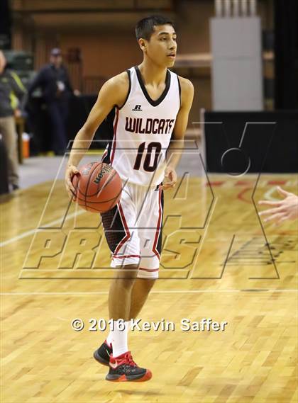 Thumbnail 3 in Holly vs. Cheraw  (CHSAA 1A Quarterfinal) photogallery.