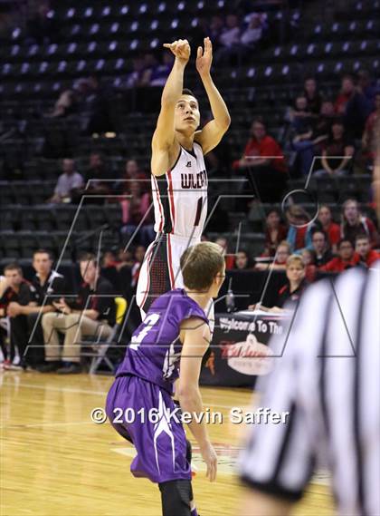 Thumbnail 2 in Holly vs. Cheraw  (CHSAA 1A Quarterfinal) photogallery.