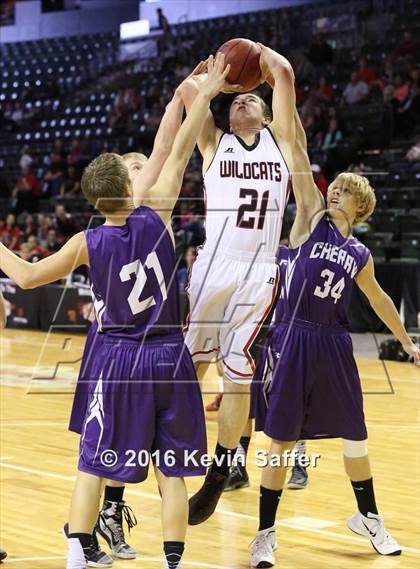 Thumbnail 2 in Holly vs. Cheraw  (CHSAA 1A Quarterfinal) photogallery.