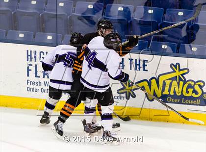 Thumbnail 3 in Woburn Memorial vs Springfield Cathedral (MIAA Super 8 Game 1) photogallery.