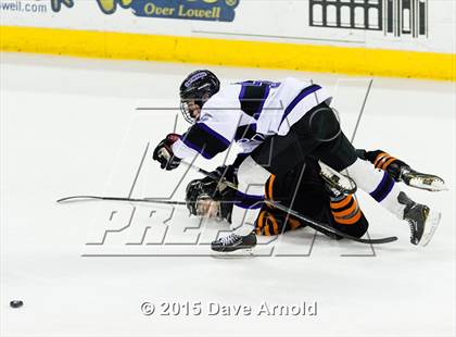 Thumbnail 3 in Woburn Memorial vs Springfield Cathedral (MIAA Super 8 Game 1) photogallery.