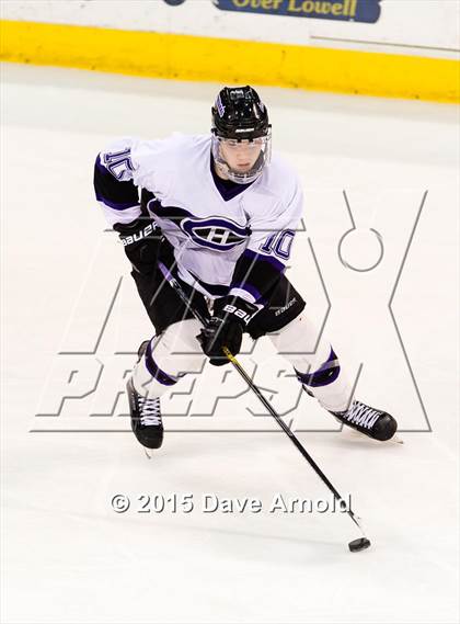 Thumbnail 3 in Woburn Memorial vs Springfield Cathedral (MIAA Super 8 Game 1) photogallery.