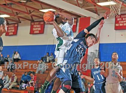 Thumbnail 1 in Shipley vs. Phelps (12th Annual Kobe Bryant Classic) photogallery.
