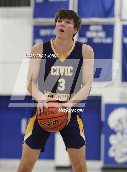 Thumbnail 2 in Gibault Catholic vs Civic Memorial (Freeburg/Columbia Holliday Tournament) photogallery.