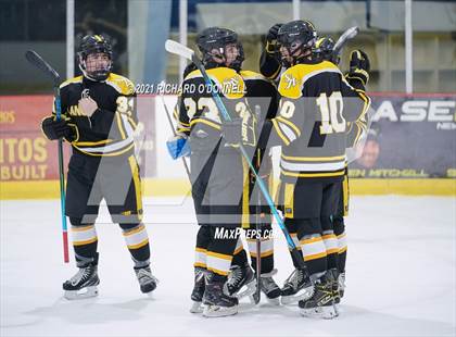 Thumbnail 1 in St. John-Vianney vs Monroe Township photogallery.