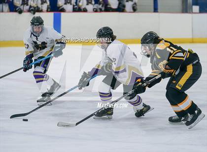 Thumbnail 1 in St. John-Vianney vs Monroe Township photogallery.