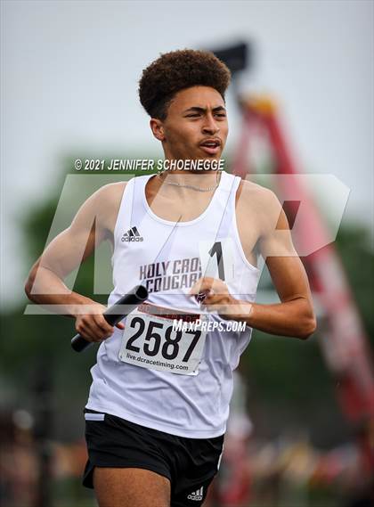 Thumbnail 2 in KHSAA Class A Region 3 Track and Field Championships photogallery.