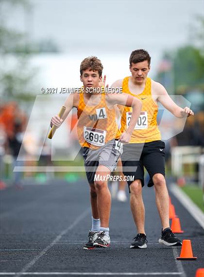 Thumbnail 3 in KHSAA Class A Region 3 Track and Field Championships photogallery.