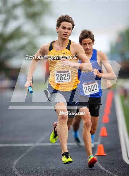 Thumbnail 2 in KHSAA Class A Region 3 Track and Field Championships photogallery.