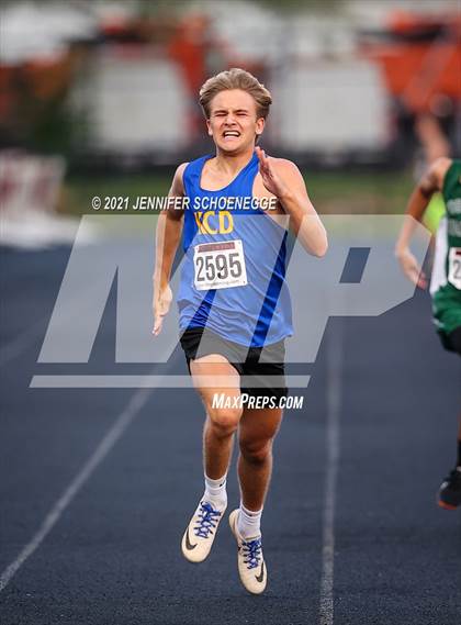 Thumbnail 2 in KHSAA Class A Region 3 Track and Field Championships photogallery.